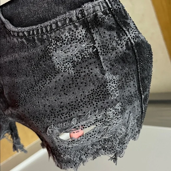 NWT $128 ANTHROPOLOGIE PILCRO The Devon Rhinestone Distressed Denim Shorts 26 - Picture 11 of 14